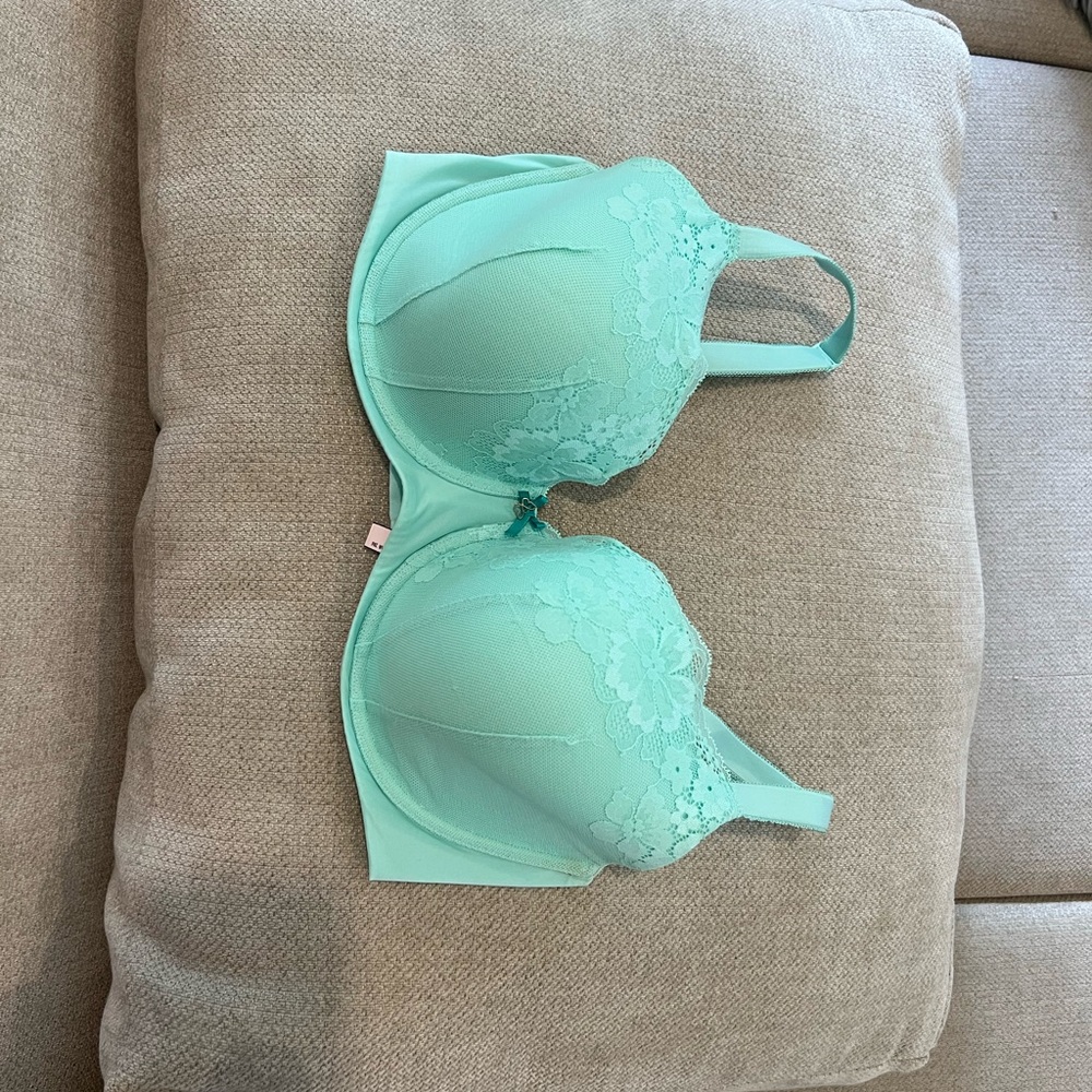 Victoria's Secret Aqua Lace Bra